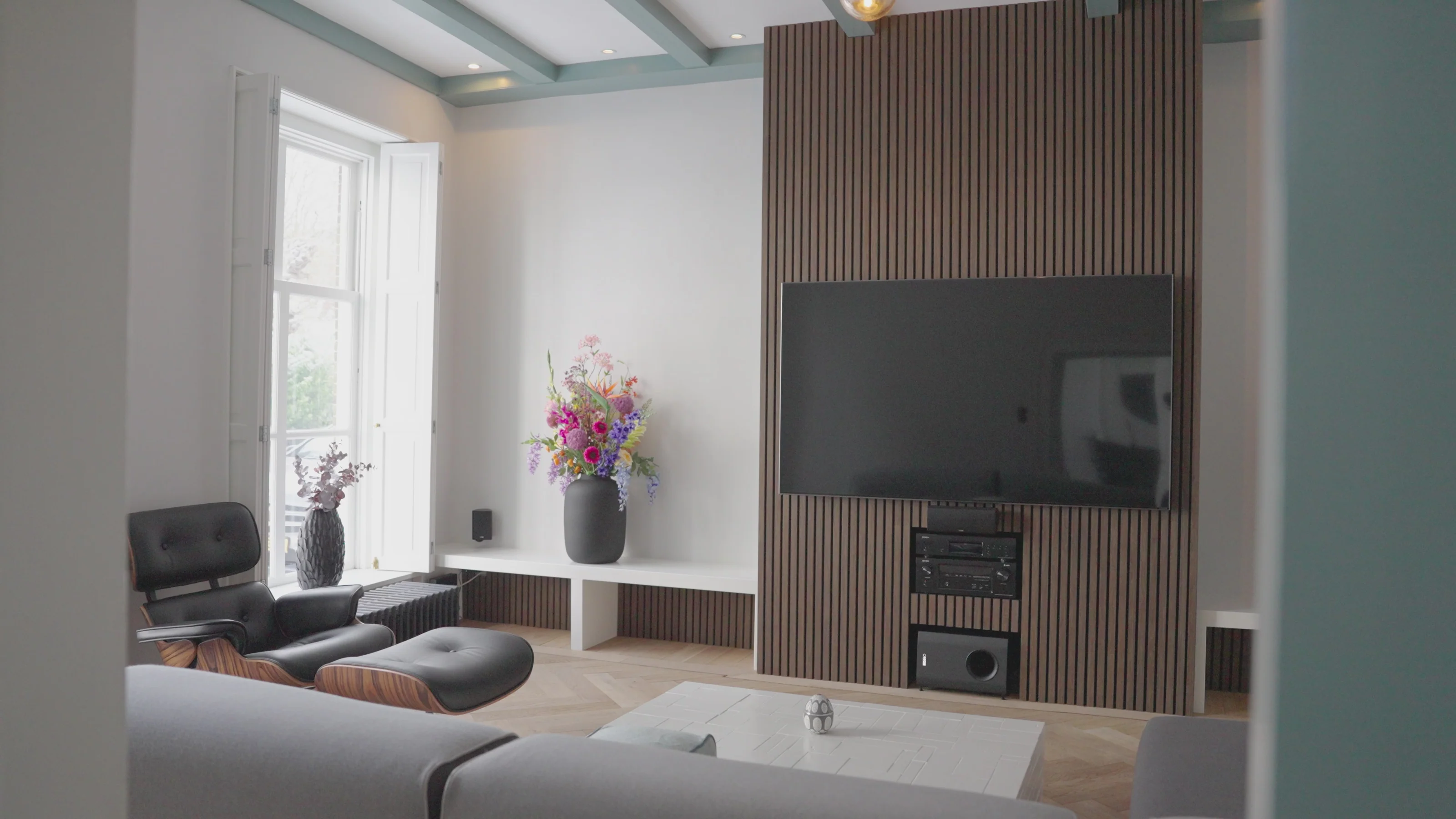 Elegant Sound, Timeless Wood Design